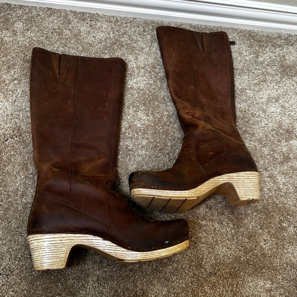 Dansko Brown Oiled Leather Tall Clog Boots Side Zip Wood Heel Size 38 7.5-8 - Picture 7 of 9
